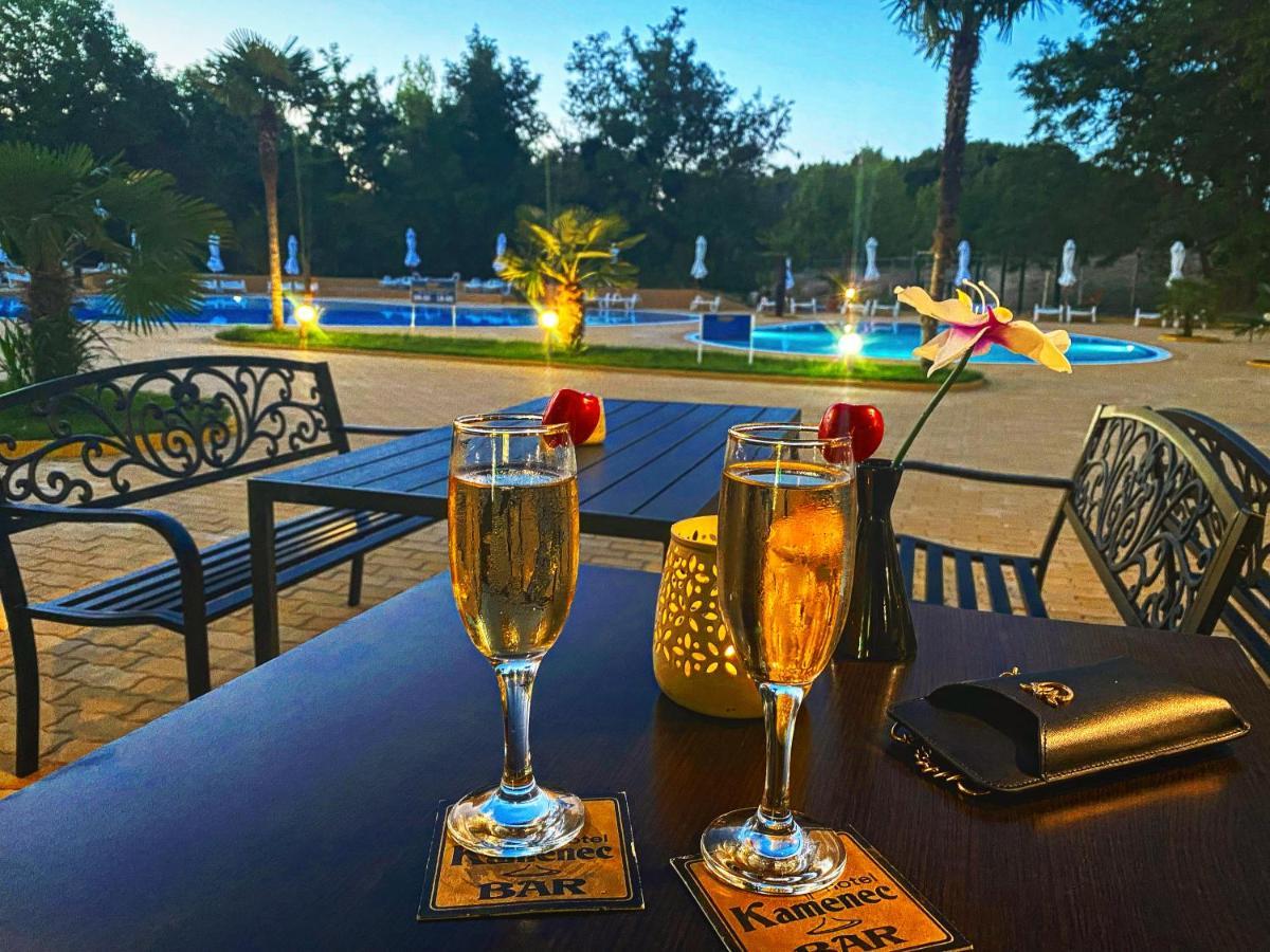 Kamenec Hotel Νεσέμπαρ Εξωτερικό φωτογραφία